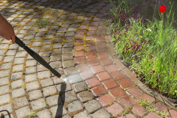 Cost of Walkway Cleaning Service in Kernersville