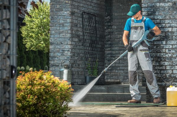 Outside House Cleaning in Kernersville